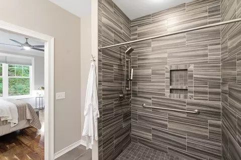 Bath - 5643 E C Ave, Richland, MI 49083 photo 2 of 4