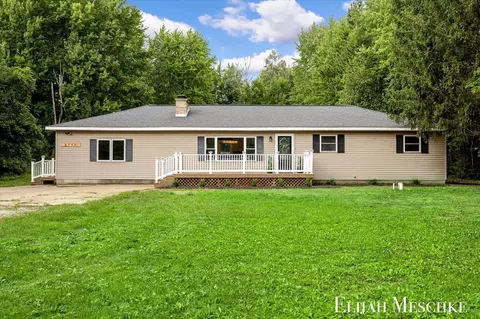 3240 E Riley Thompson Rd, Twin Lake, MI 49457