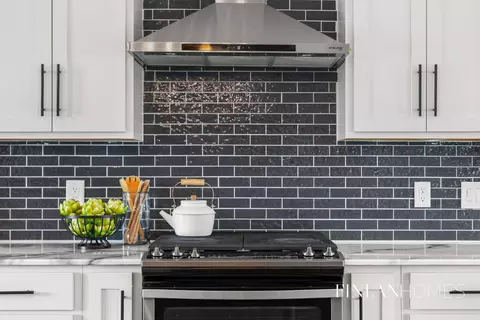 Kitchen - 8655 Haystack Rd SE, Caledonia, MI 49316 photo 4 of 9