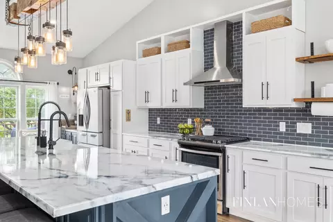 Kitchen - 8655 Haystack Rd SE, Caledonia, MI 49316 photo 3 of 9