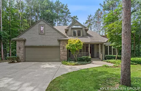 13469 Redbird Ln, Grand Haven, MI 49417