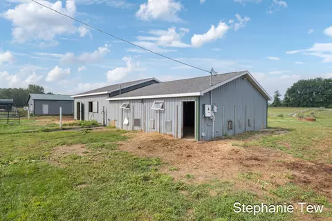 4155 N Neff Rd, Edmore, MI 48829 photo 14