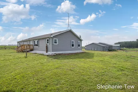 4155 N Neff Rd, Edmore, MI 48829 photo 9