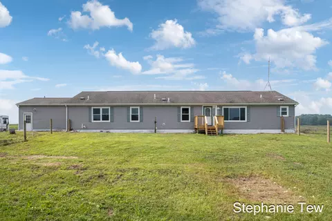 4155 N Neff Rd, Edmore, MI 48829 photo 5
