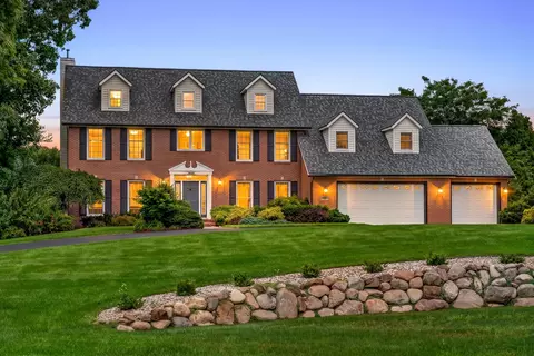 60625 Valley View Blvd, Mattawan, MI 49071