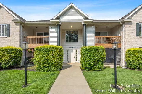12265 S Crystal Waters Dr #2, Holland, MI 49424