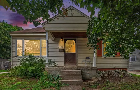 2121 Collingwood Ave SW, Wyoming, MI 49519