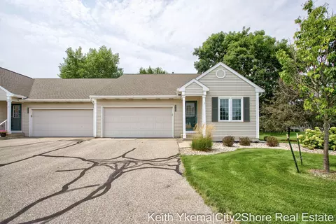 6185 Gleneagle Highlands Dr, Hudsonville, MI 49426
