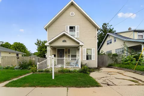 637 Leonard St NE, Grand Rapids, MI 49503