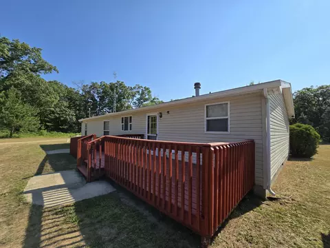 Exterior - 6809 N Centerline Rd, White Cloud, MI 49349 photo 2 of 6