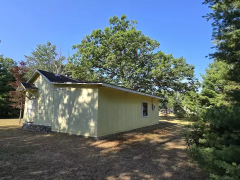Exterior - 6809 N Centerline Rd, White Cloud, MI 49349 photo 6 of 6