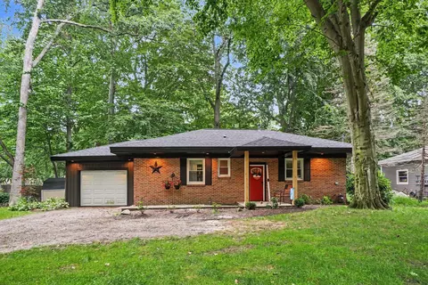 339 Marquette Ave, Holland, MI 49424