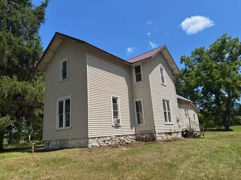 6331 Steamburg Rd, Hillsdale, MI 49242