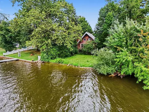 60640 Shoreline Dr, Burr Oak, MI 49030