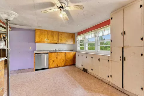 Kitchen - 876 110th Ave, Plainwell, MI 49080 photo 2 of 3