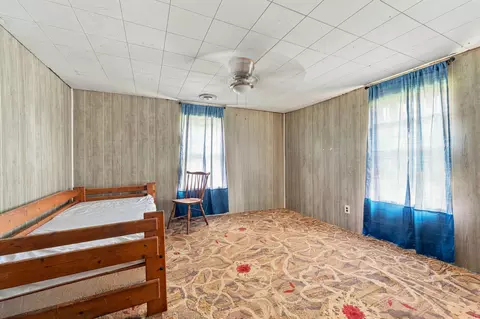 Bedroom - 876 110th Ave, Plainwell, MI 49080 photo 4 of 4