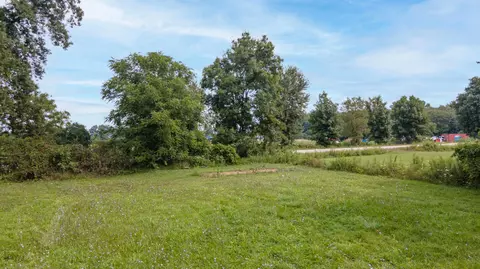 Exterior - 876 110th Ave, Plainwell, MI 49080 photo 3 of 10