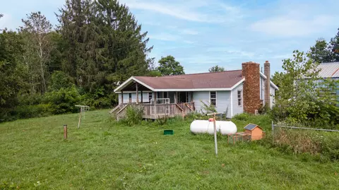 Exterior - 876 110th Ave, Plainwell, MI 49080 photo 5 of 10