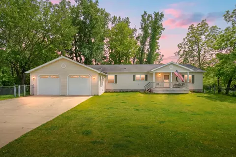 2038 E Bristol Rd E, Dowling, MI 49050