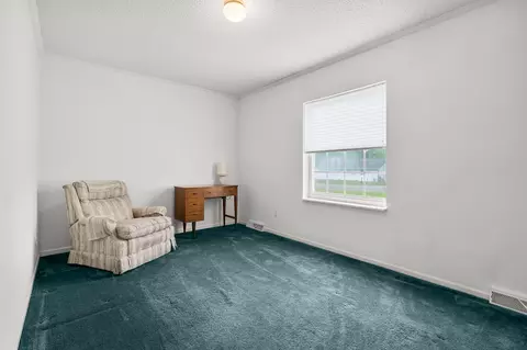 Bedroom - 2038 E Bristol Rd E, Dowling, MI 49050 photo 6 of 6
