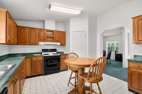 Kitchen - 2038 E Bristol Rd E, Dowling, MI 49050 photo 4 of 5