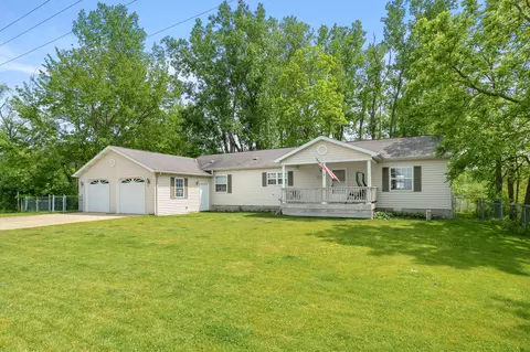 Exterior - 2038 E Bristol Rd E, Dowling, MI 49050 photo 2 of 13