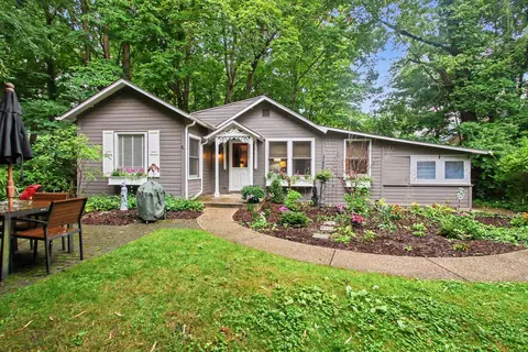 963 Allegan St, Saugatuck, MI 49453
