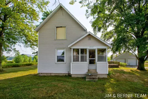 5634 88th Ave, Zeeland, MI 49464