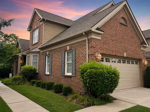 44742 Broadmoor Cir N, Northville, MI 48168