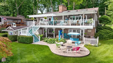 1706 Little Dr, Horton, MI 49246