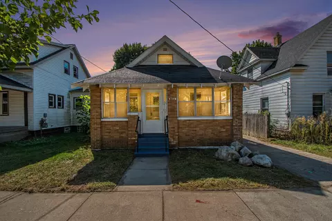 448 Spencer St NE, Grand Rapids, MI 49505
