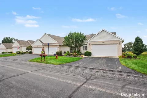 8215 Stoney Ln SW, Byron Center, MI 49315
