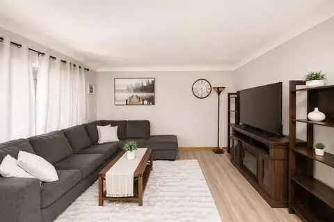 Living - 951 E Square Lk, Troy, MI 48085 photo 1 of 2