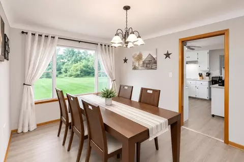 Dining - 951 E Square Lk, Troy, MI 48085 photo 1 of 1