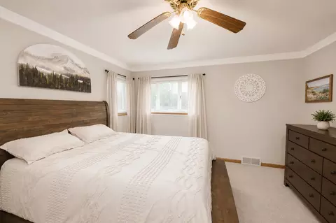 Bedroom - 951 E Square Lk, Troy, MI 48085 photo 1 of 1