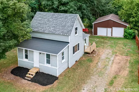 124 Eastern Ave, Allegan, MI 49010
