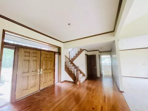 Entry Way - 4635 S Jackson Rd, Jackson, MI 49201 photo 1 of 2