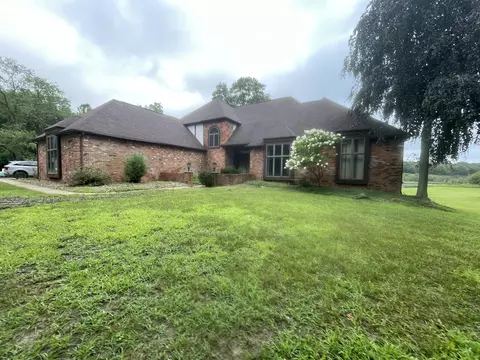 Exterior - 4635 S Jackson Rd, Jackson, MI 49201 photo 4 of 5