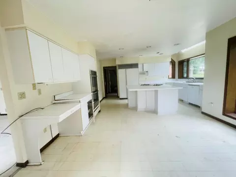 Kitchen - 4635 S Jackson Rd, Jackson, MI 49201 photo 3 of 3
