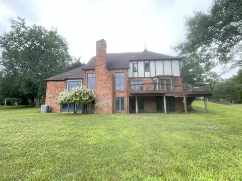 Exterior - 4635 S Jackson Rd, Jackson, MI 49201 photo 2 of 5