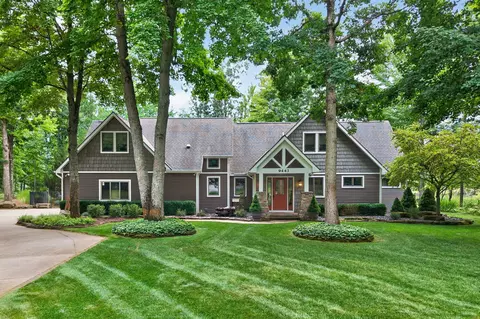 9443 Clubhouse Dr W, Canadian Lakes, MI 49346