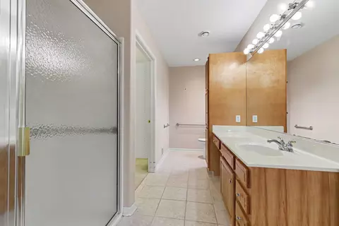 Bath - 24 Dickens St, Spring Arbor, MI 49283 photo 1 of 3