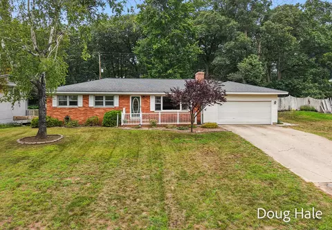1674 Bonneville Dr, Norton Shores, MI 49441