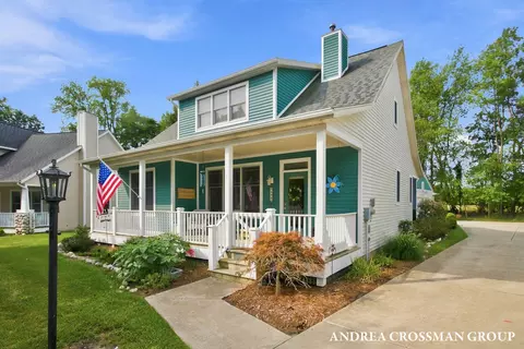459 Summer Grove Dr, Douglas, MI 49406