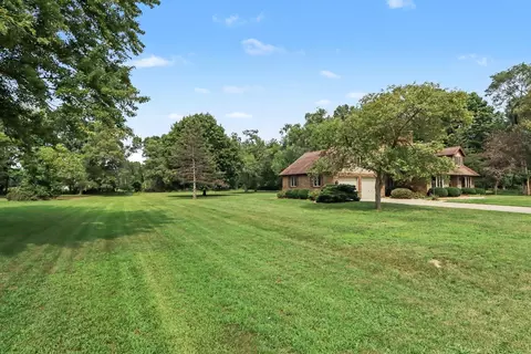Exterior - 604 Flower St, Three Rivers, MI 49093 photo 4 of 12