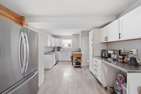 Kitchen - 227 N Bowen St, Jackson, MI 49202 photo 1 of 4