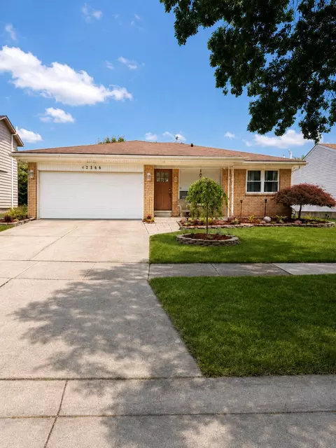 42566 Park Ridge Rd, Novi, MI 48375