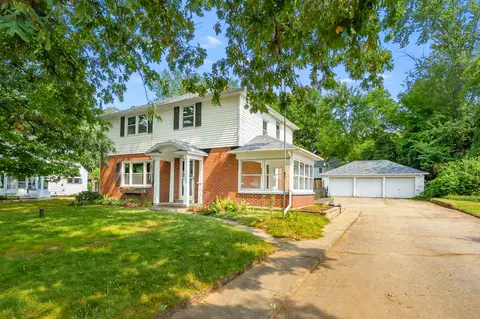 5048 N Riverview Dr, Kalamazoo, MI 49004