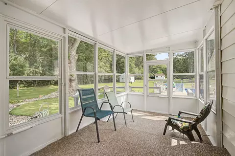 Exterior - 2511 Reynolds Rd, Jackson, MI 49201 photo 5 of 16