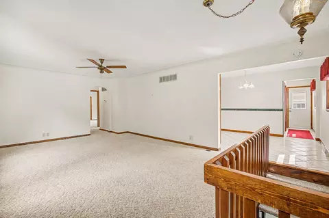 Living - 2511 Reynolds Rd, Jackson, MI 49201 photo 1 of 3